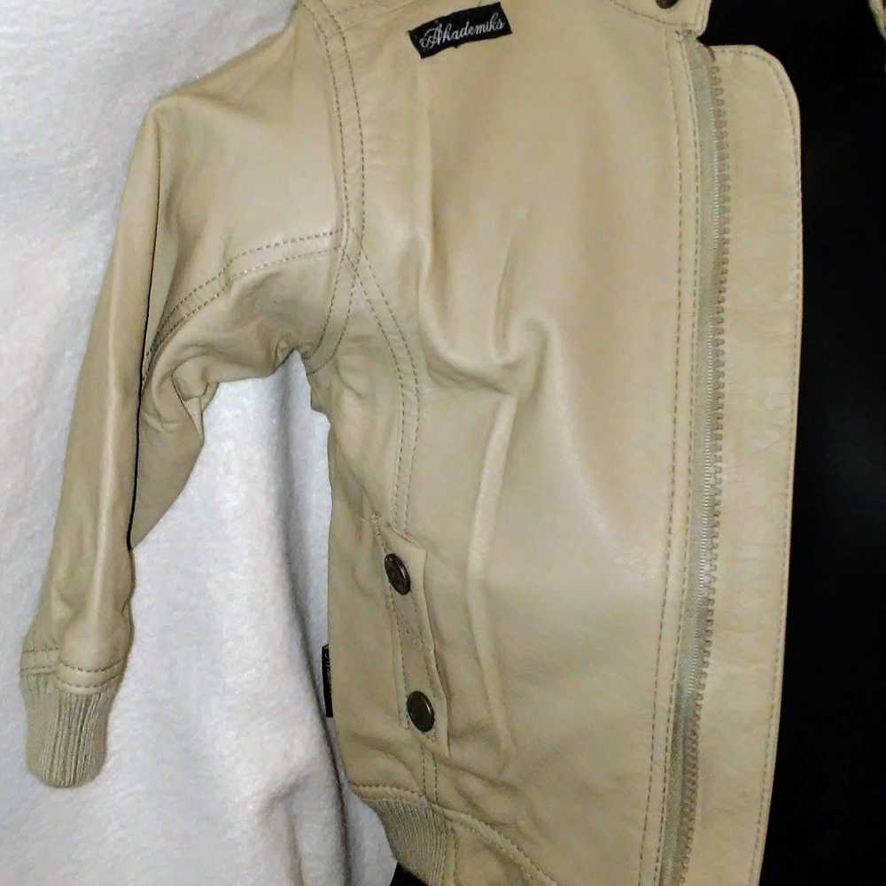Flight Jacket - Picture 5 of 7